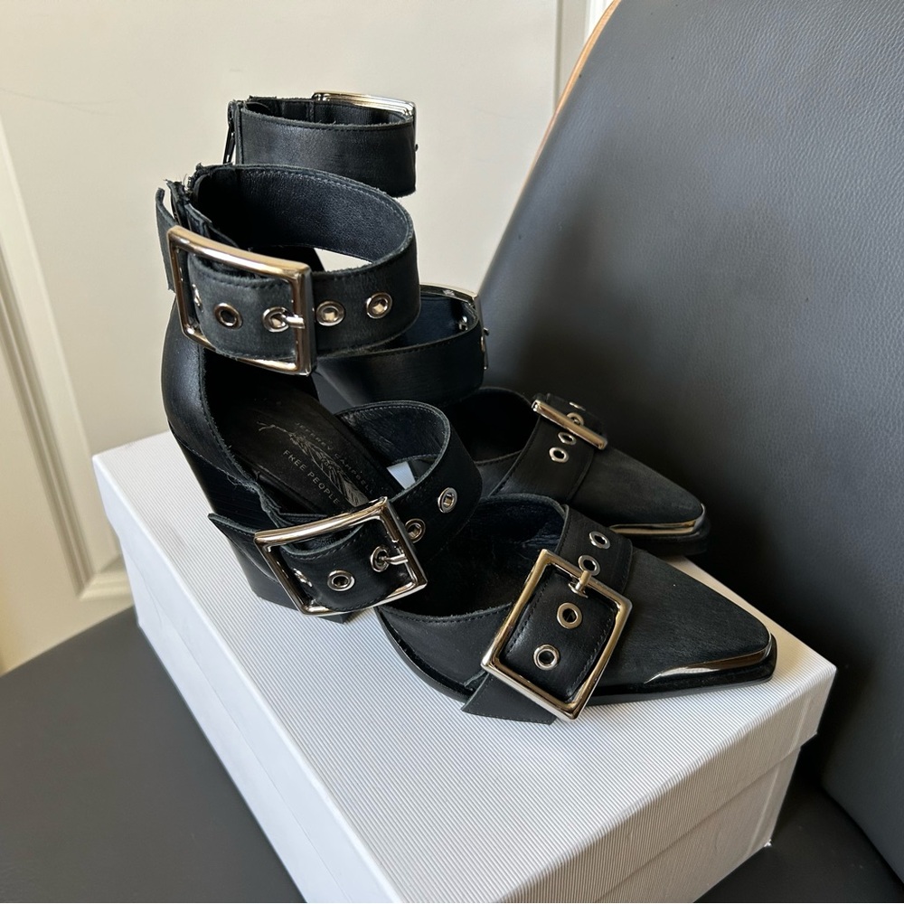 Jeffrey Campbell for Free People Women's Buckle Strap Shoes